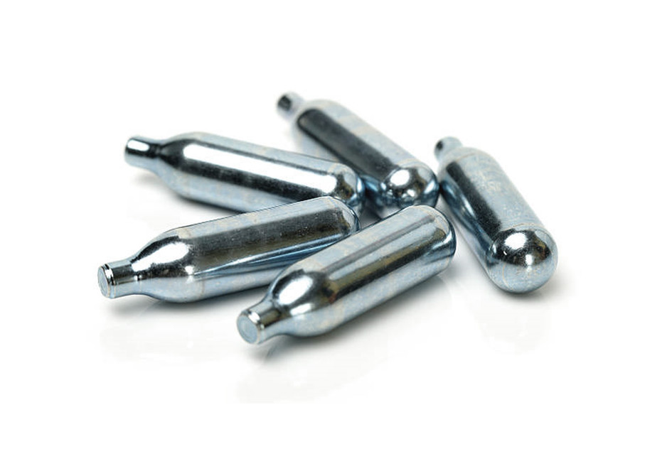 Accessories Air Bottles and Fittings T. W. Chambers & Co